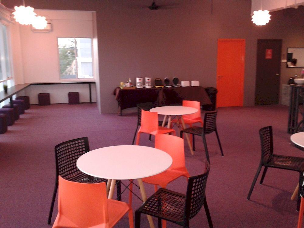 Skypod Boutique Hostel *